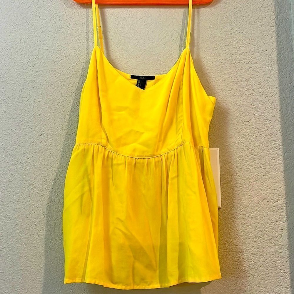 Forever 21 yellow short tip